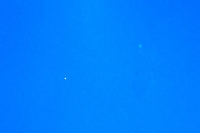 A majdnem "televénuszt" és a lényegesen halványabb felületi fényességű, láthatóan lapult Jupitert már a nappali égen, 127/950-es apokromáttal, Győrújbarátról fotózta Horváth Attila Róbert 8:15-kor.